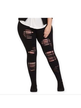 Torrid Ripped blacl camo leggings Size 00